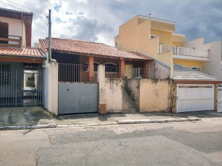 Casa 3 dts(1suite)-Próxima Shopping Oriente-S.J.C.-OPORTUNIDADE