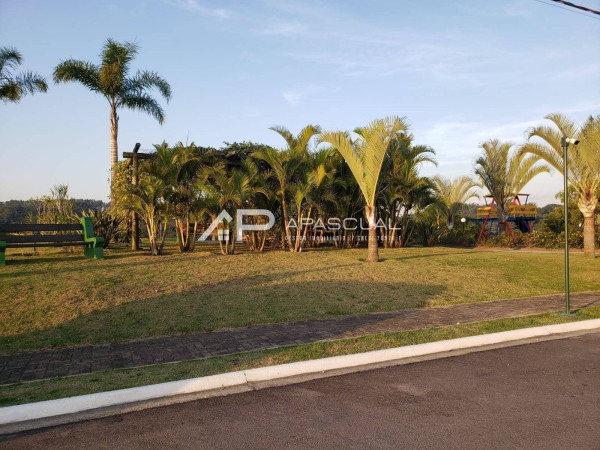 2 Lotes - totalizando 1.530m2 em Cond. de Alto Padrão-Altos da Quinta/SJC