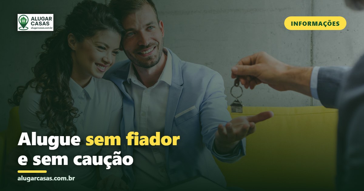 Corretor entregando as chaves — locação sem fiador